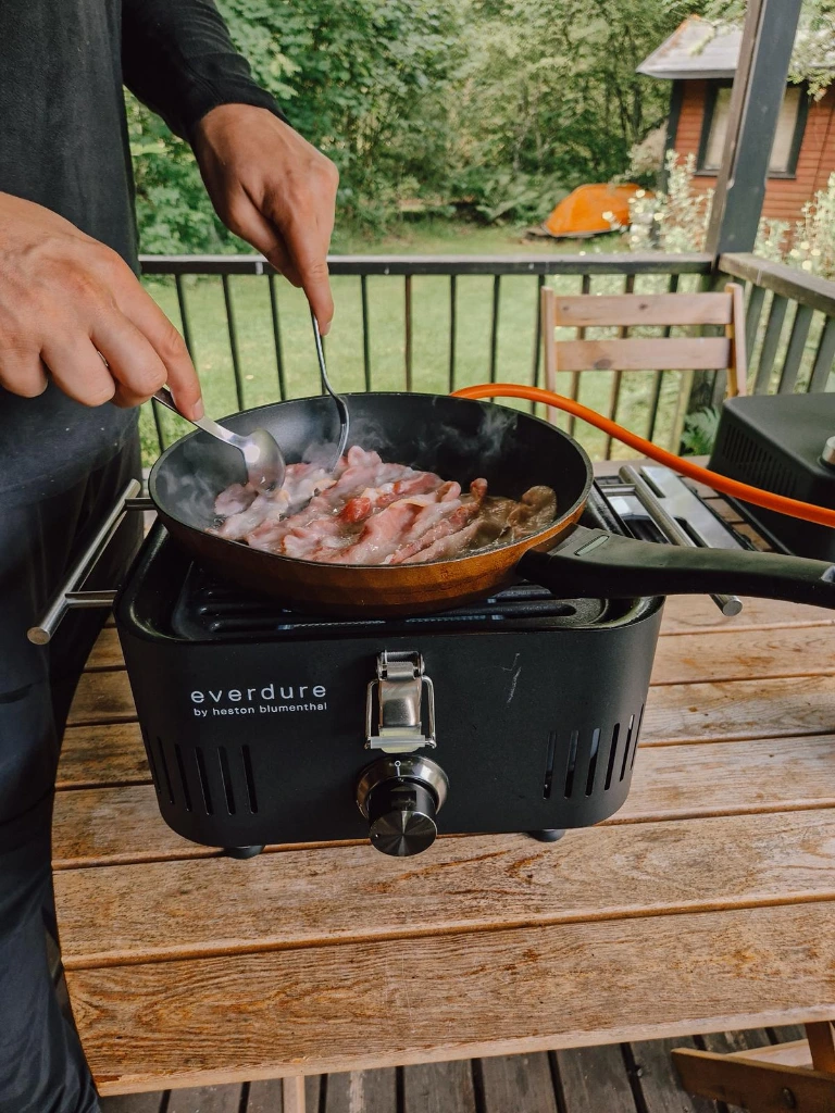 everdure cube proflame 1.webp